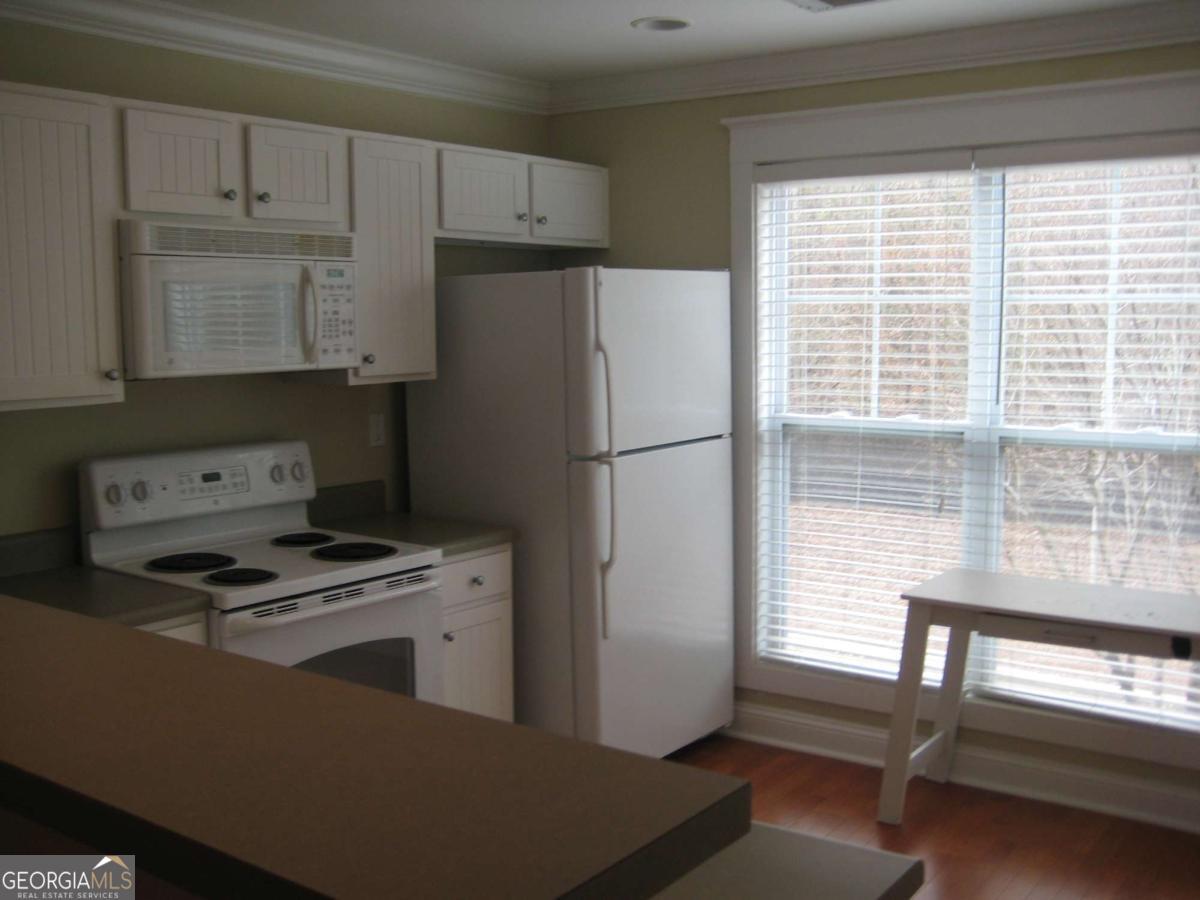 1035 South Barnett Shoals Road, Unit 223 Athens, GA 30605 - Photo 5 of 13
