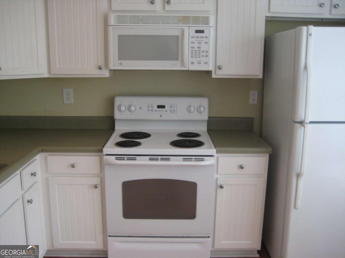 1035 South Barnett Shoals Road, Unit 223 Athens, GA 30605 - Photo 6 of 13