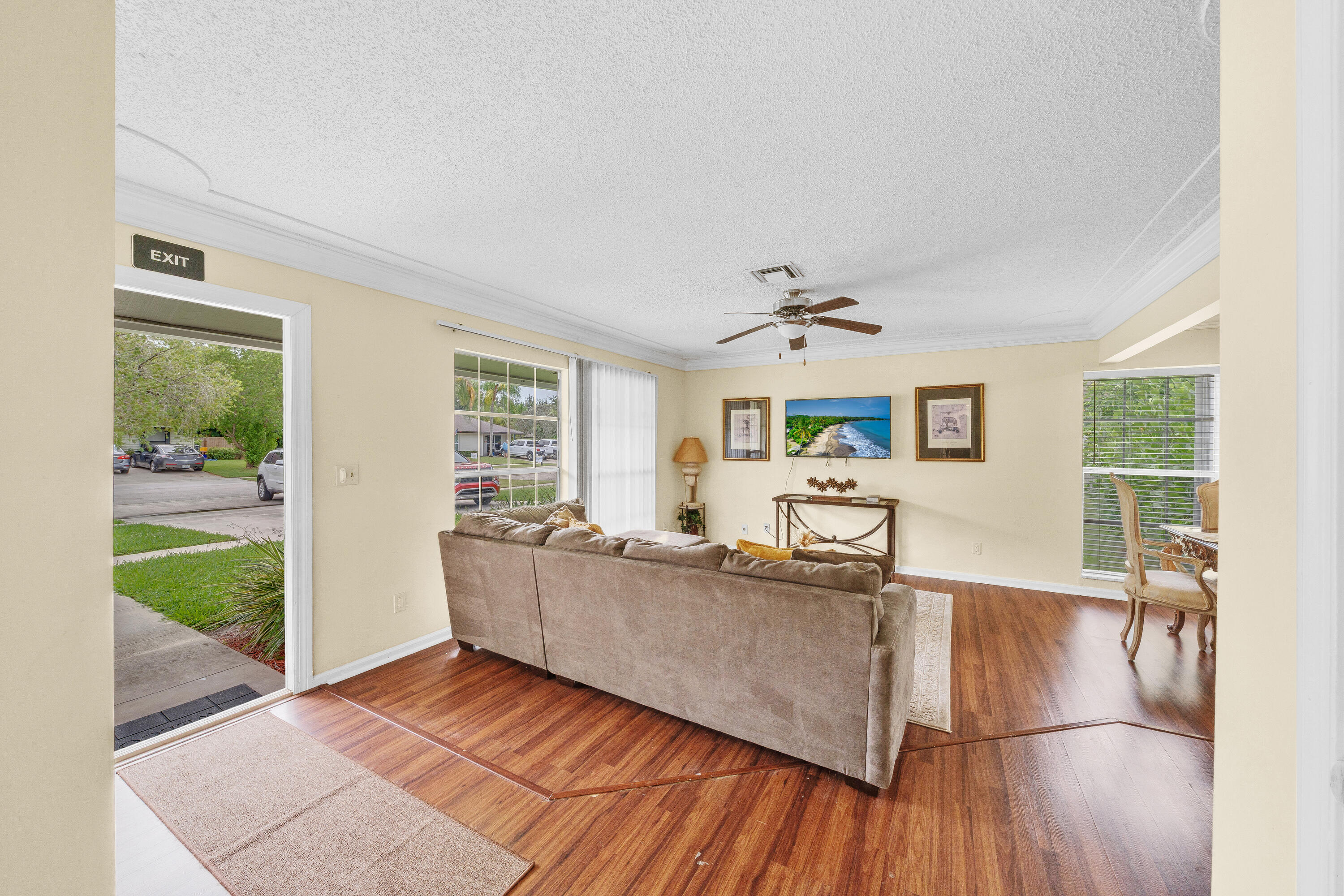 1350 Riverside Circle, Unit 1 Wellington, FL 33414 - Photo 35 of 43 19 Living Area (1)