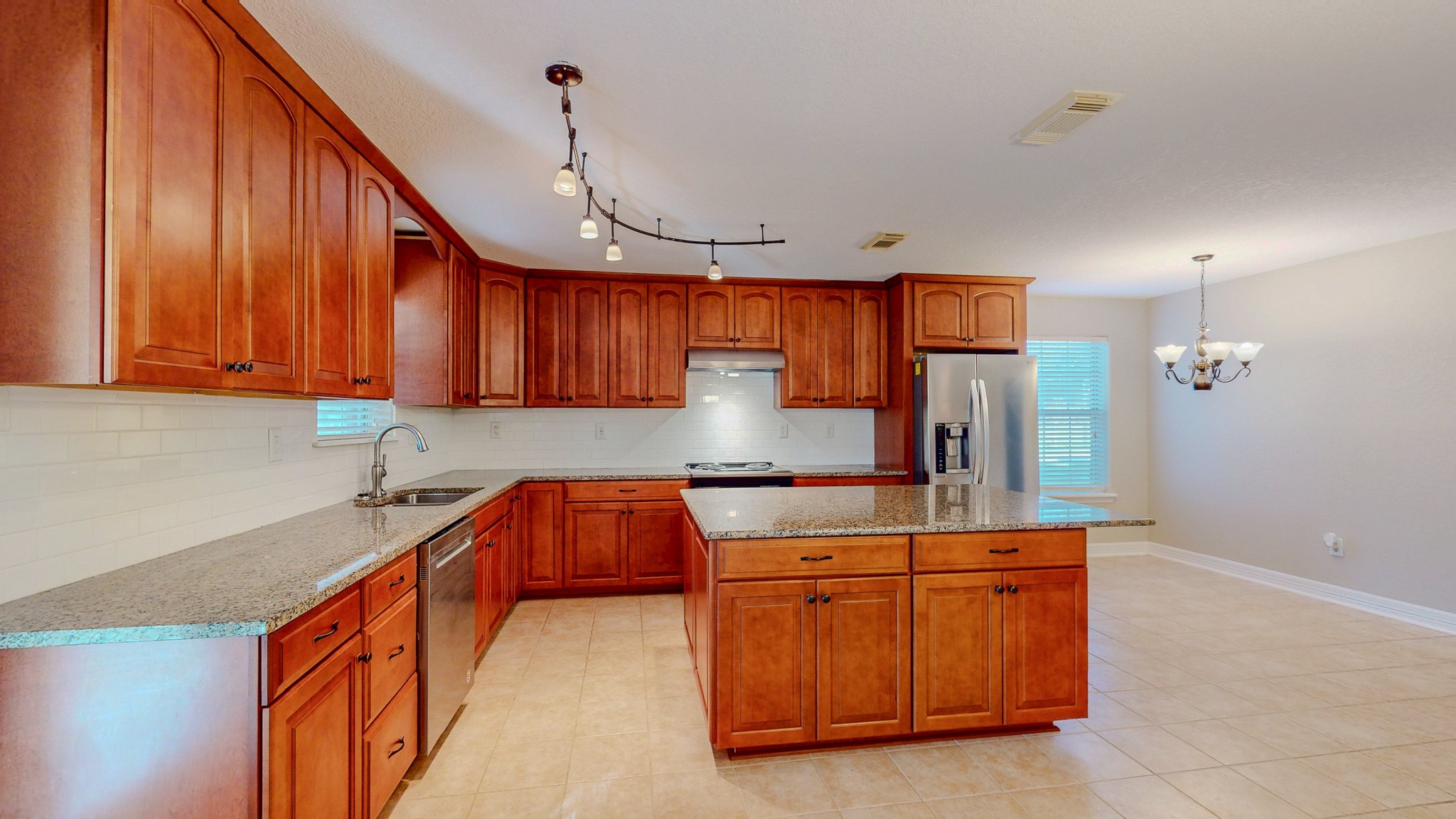 4770 County Road 31 Angleton, TX 77515 - Photo 6 of 44 Plenty of space in kitchen & dining