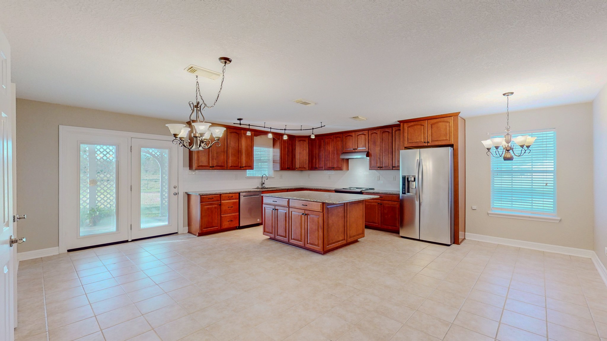 4770 County Road 31 Angleton, TX 77515 - Photo 7 of 44 Large kitchen island