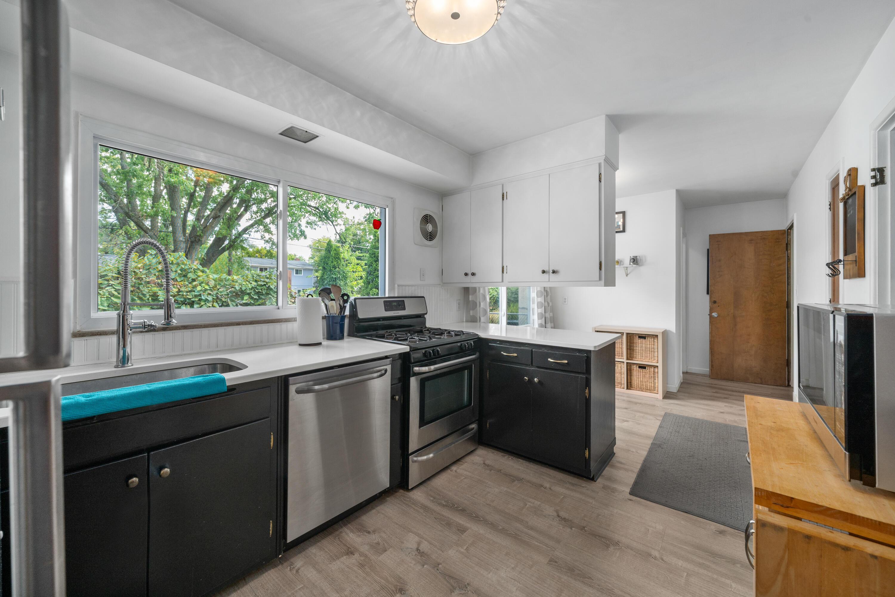 148 South Kellner Road Columbus, OH 43209 - Photo 12 of 40 DSC09110