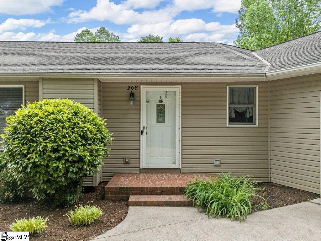 208 West Durham Street Landrum, SC 29356 - Photo 4 of 44