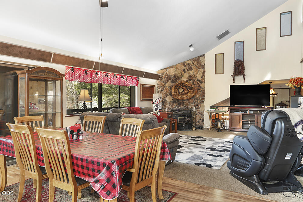 910 Reeves Creek Road Selma, OR 97538 - Photo 12 of 73
