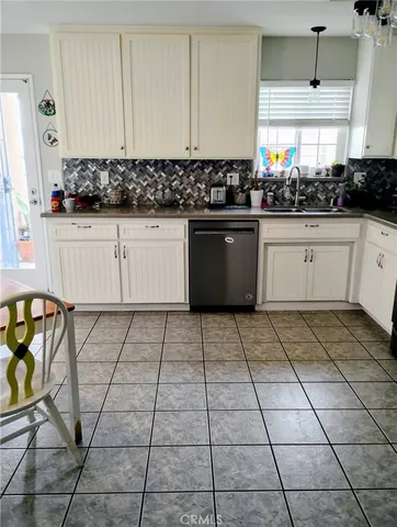 $385,000 | 6300 Ringwood Street, Bakersfield, CA 93313