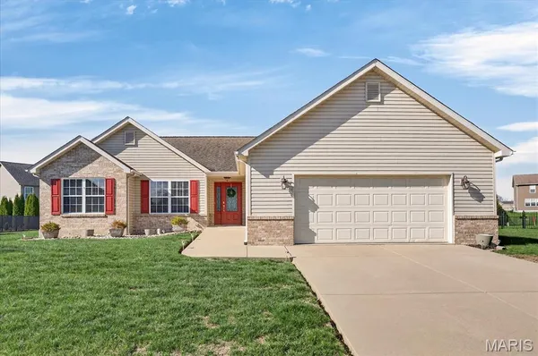$433,800 | 5037 Bristol Hill Drive, O'Fallon, IL 62269