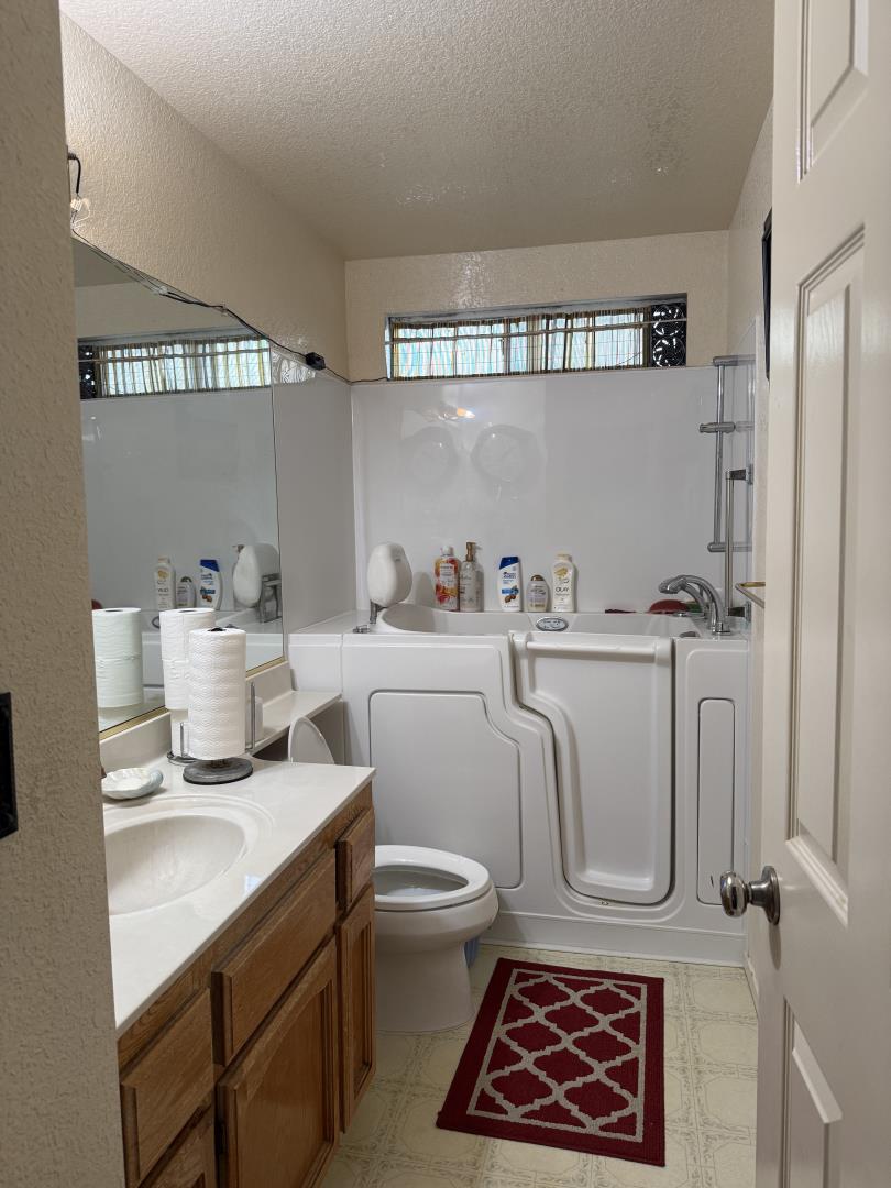 1636 Cavern Way Modesto, CA 95351 - Photo 5 of 6