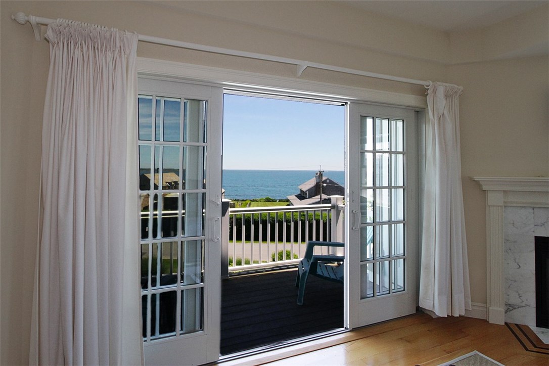 426 Tuckerman Avenue Middletown, RI 02842 - Photo 17 of 32 Good morning!