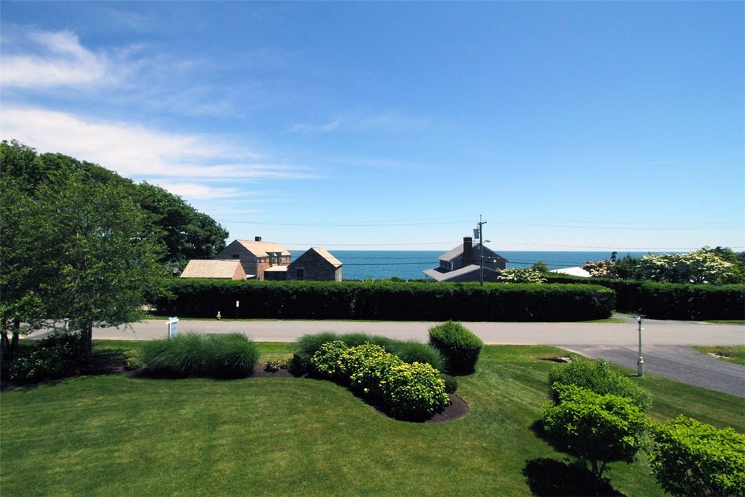 426 Tuckerman Avenue Middletown, RI 02842 - Photo 30 of 32