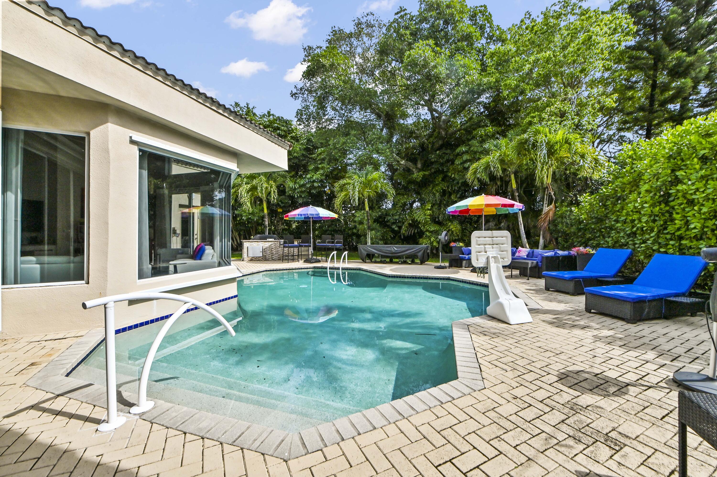 7165 Mariana Court Boca Raton, FL 33433 - Photo 32 of 47 44 Pool 02