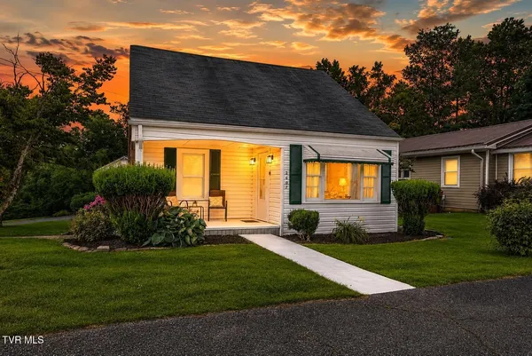 $244,900 | 2607 Gilmer Street, Johnson City, TN 37604