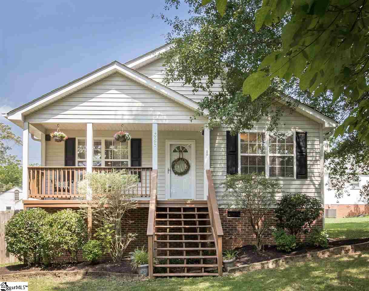 328 Grove Road Greenville, SC 29605 - Photo 1 of 17