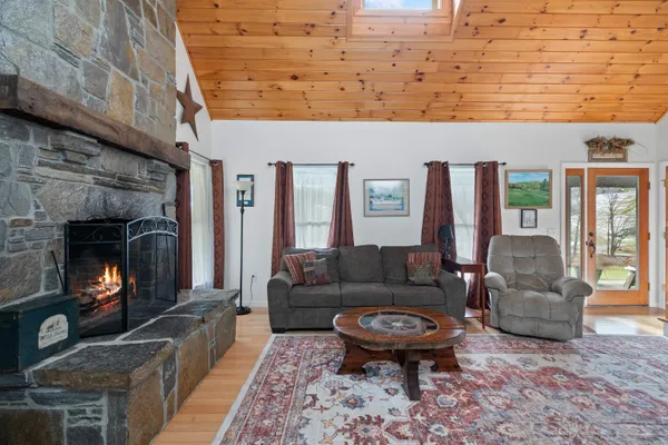 $550,000 | 292 Brook Road, Chelsea, VT 05038