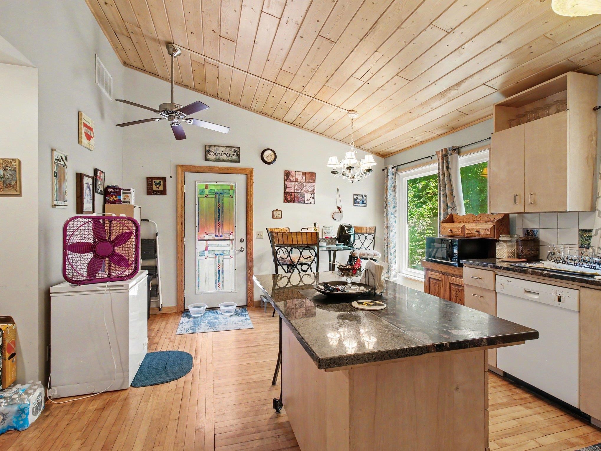 10212 East 48 Road Cadillac, MI 49601 - Photo 10 of 38
