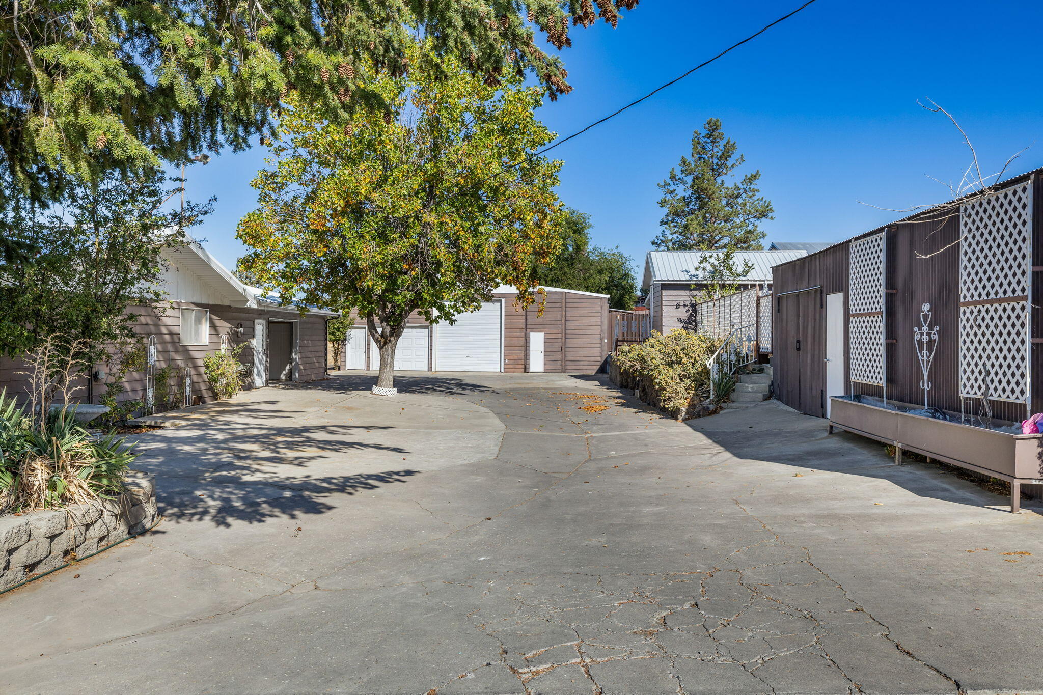 2752 Southwest Aaron Street Madras, OR 97741 - Photo 41 of 51 2024_10_05_2752_sw_aaron_St_madras-31