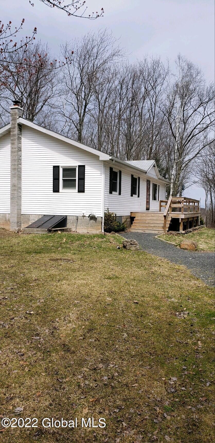 251 County Rte 359 Rensselaerville, NY 12147 - Photo 8 of 32 IMG-0552