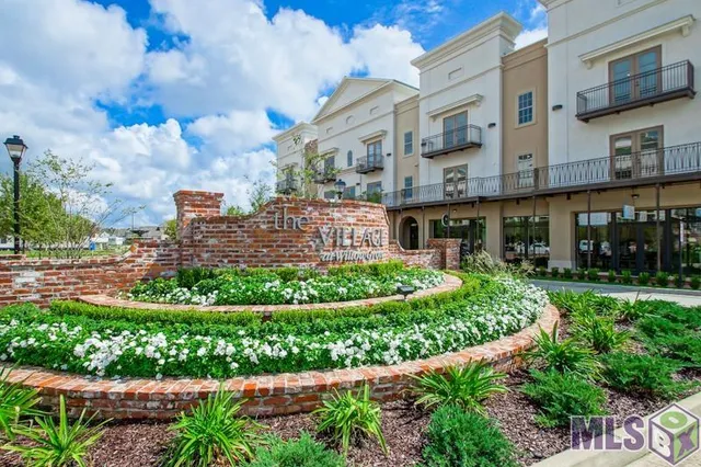 $269,000 | 8211 Village Plaza Court, Unit 2B, Baton Rouge, LA 70810