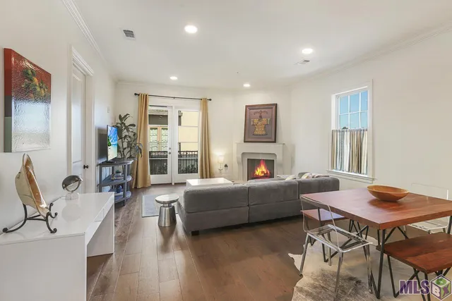 $269,000 | 8211 Village Plaza Court, Unit 2B, Baton Rouge, LA 70810