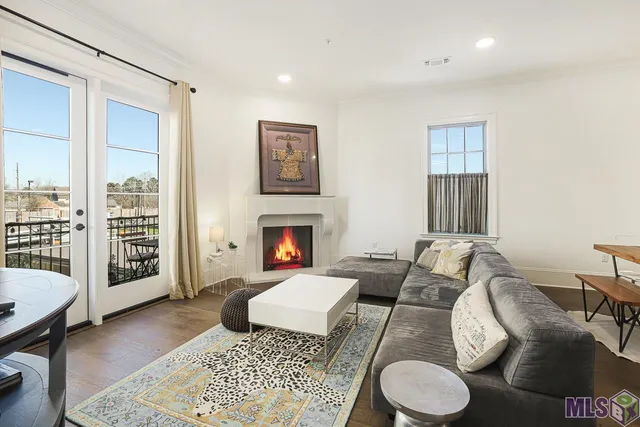 $269,000 | 8211 Village Plaza Court, Unit 2B, Baton Rouge, LA 70810