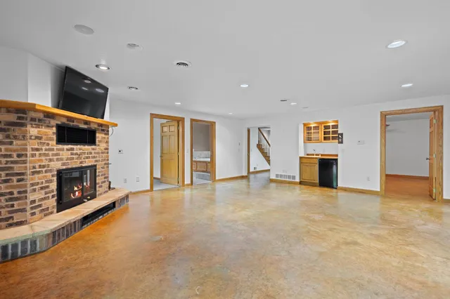 $615,000 | 810 Riverview Lane, Embarrass, WI 54929