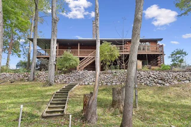 $615,000 | 810 Riverview Lane, Embarrass, WI 54929