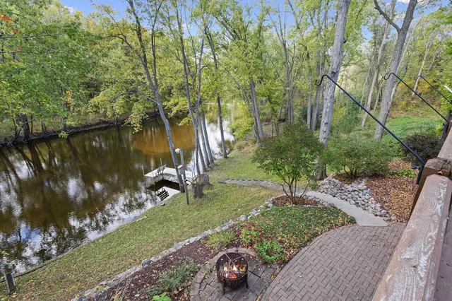 $615,000 | 810 Riverview Lane, Embarrass, WI 54929