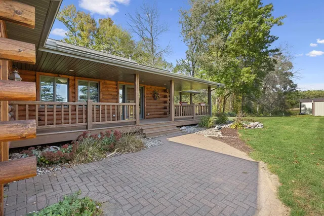 $615,000 | 810 Riverview Lane, Embarrass, WI 54929