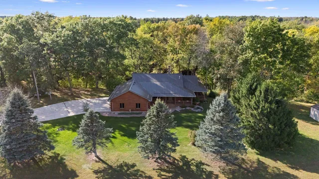 $615,000 | 810 Riverview Lane, Embarrass, WI 54929