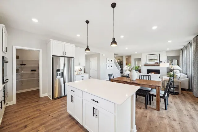 $625,000 | 811 Foxglove Terrace, Waconia, MN 55387