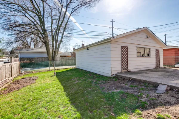 $569,999 | 5251 Greenleaf Street, Skokie, IL 60077