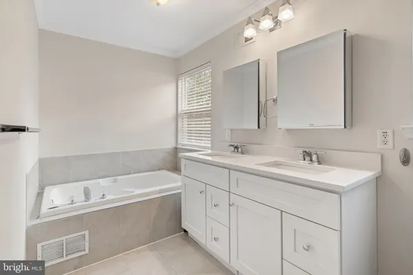 $3,900 | 87 Canal View Drive, Lawrenceville, NJ 08648