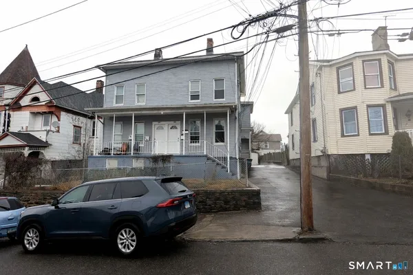 $780,000 | 120 Milne Street, Bridgeport, CT 06604