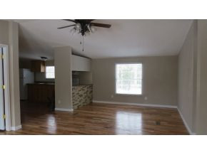 5925 B Pole Bridge Road Wise, VA 24293 - Photo 3 of 18 Living RoomDining Room