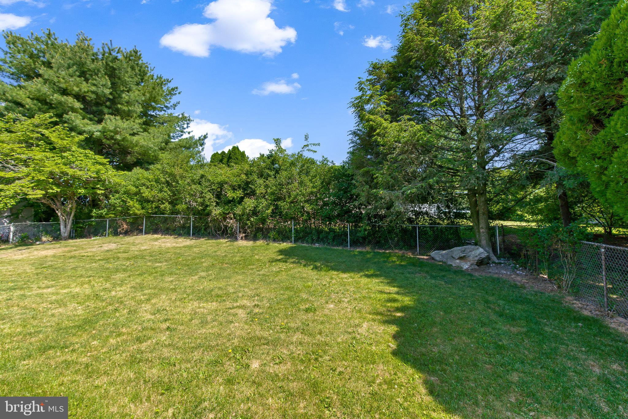 1312 Birch Road Lebanon, PA 17042 - Photo 3 of 26 Gallery Image 3