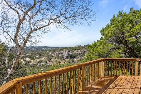 $675,000 | 8101 Breeze Way, Jonestown, TX 78645
