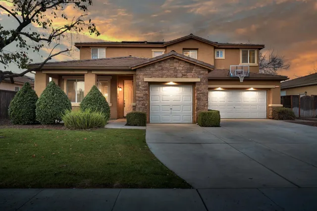 $559,000 | 2986 Mary Avenue, Sanger, CA 93657