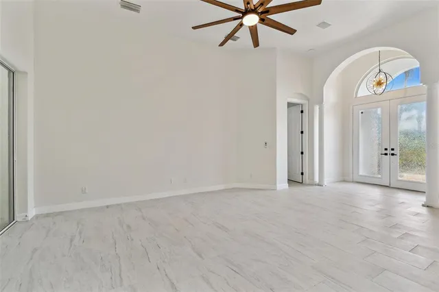 a view of empty room with window