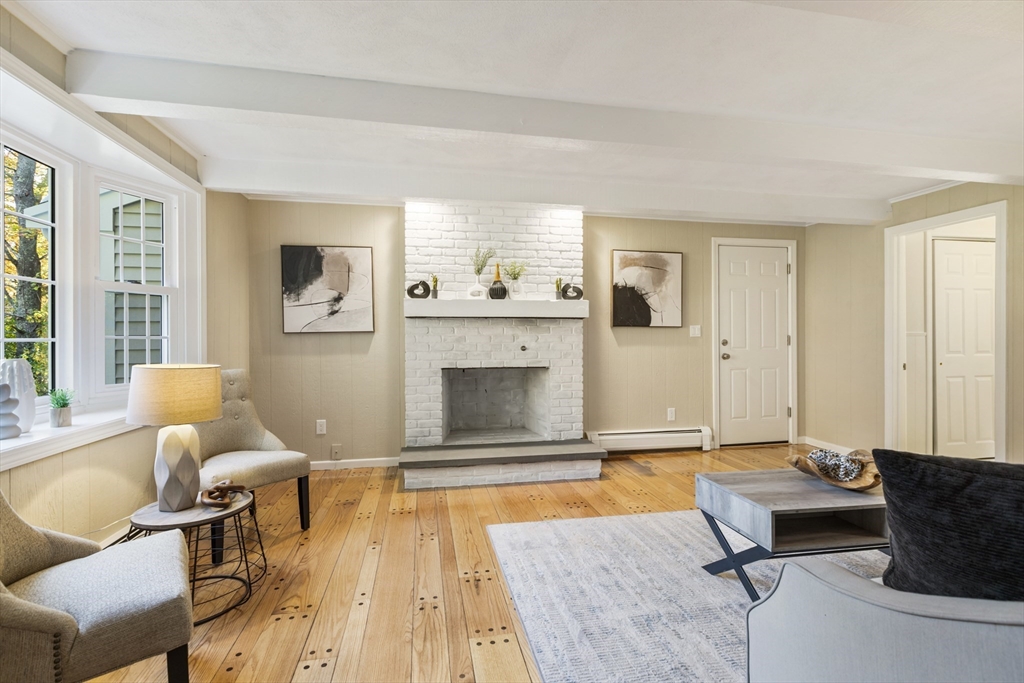 11 Forest Road Foxboro, MA 02035 - Photo 11 of 42 Gallery Image 11