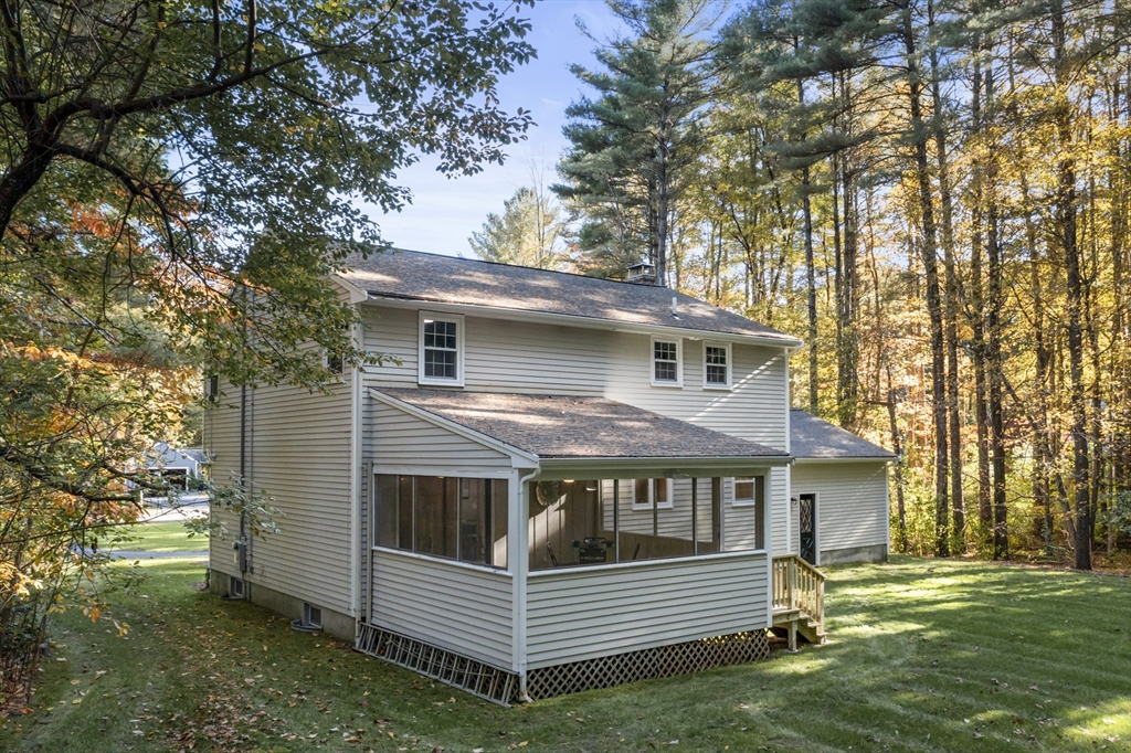 11 Forest Road Foxboro, MA 02035 - Photo 6 of 42 Gallery Image 6