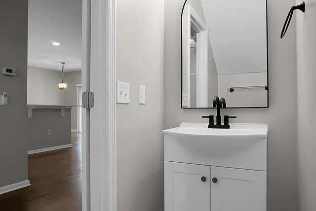 $2,600 | 223 Alpine Road, Summerville, SC 29485