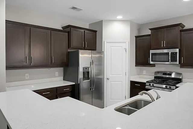 $2,600 | 223 Alpine Road, Summerville, SC 29485