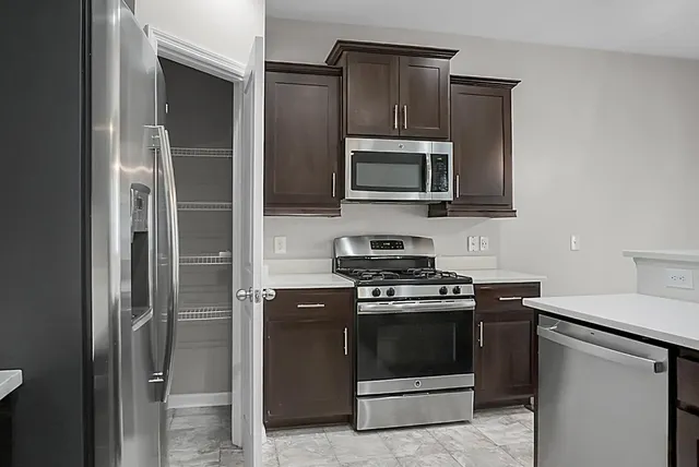 $2,600 | 223 Alpine Road, Summerville, SC 29485