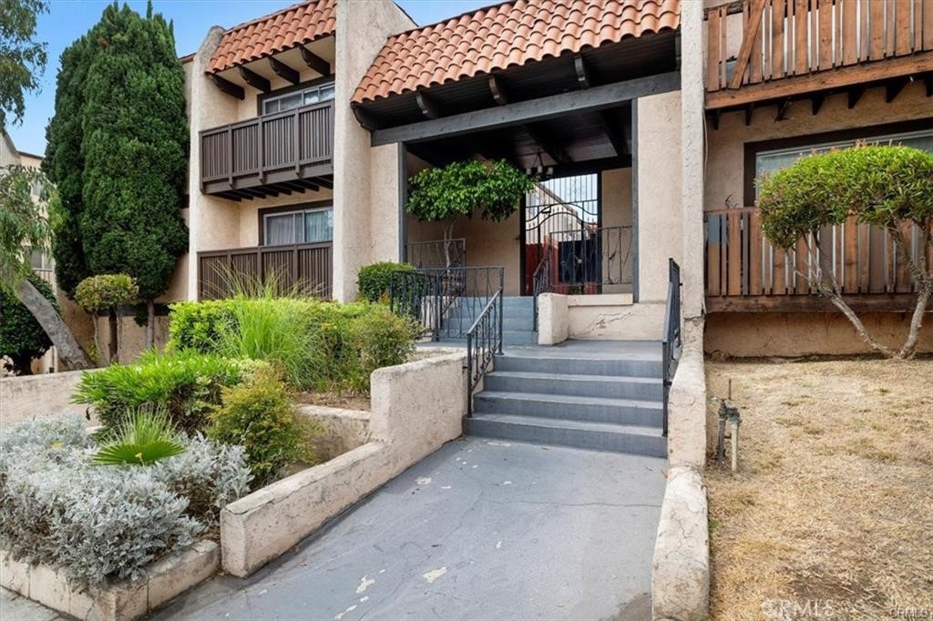 719 North Eucalyptus Ave Unit 19A  