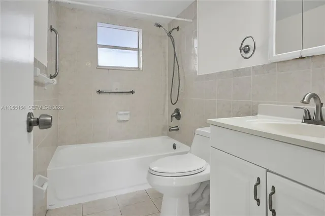 $2,000 | 4141 Nautilus Drive, Unit 6J, Miami Beach, FL 33140