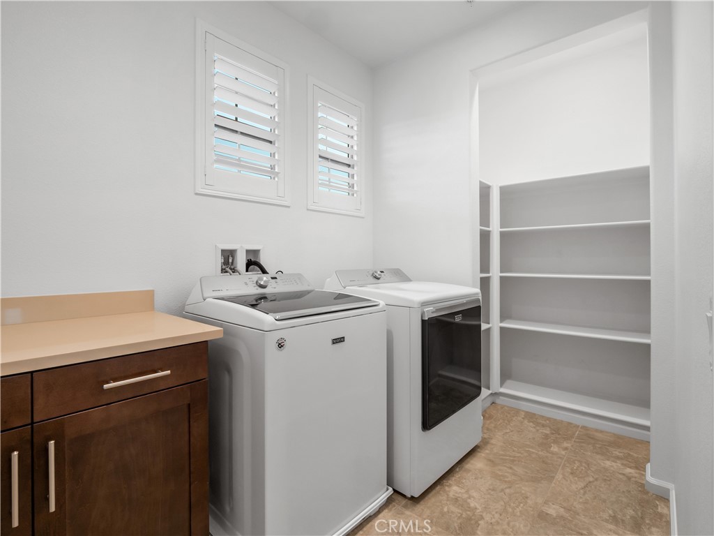 20650 Huntley Way Saugus, CA 91350 - Photo 15 of 35