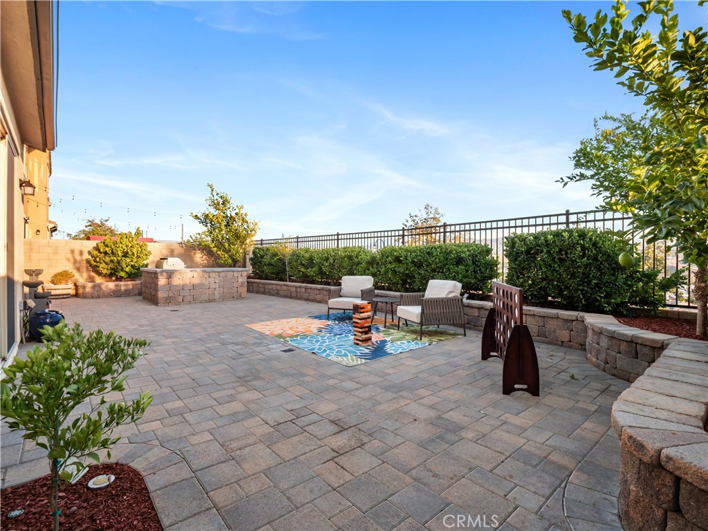 20650 Huntley Way Saugus, CA 91350 - Photo 20 of 35