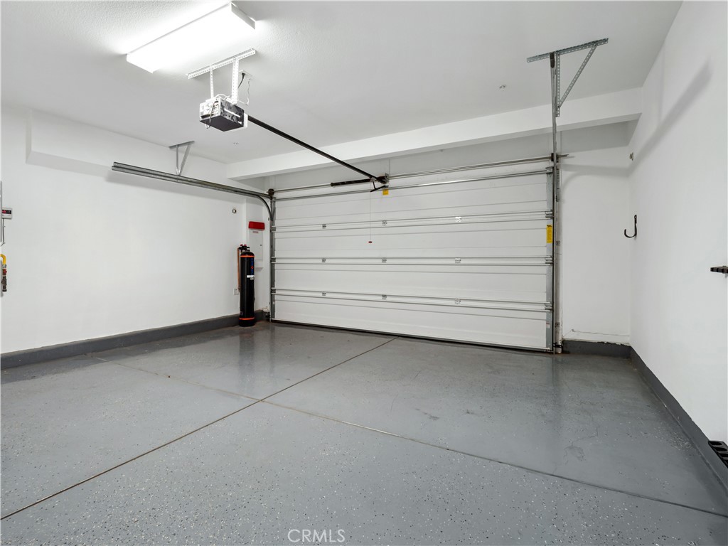 20650 Huntley Way Saugus, CA 91350 - Photo 23 of 35