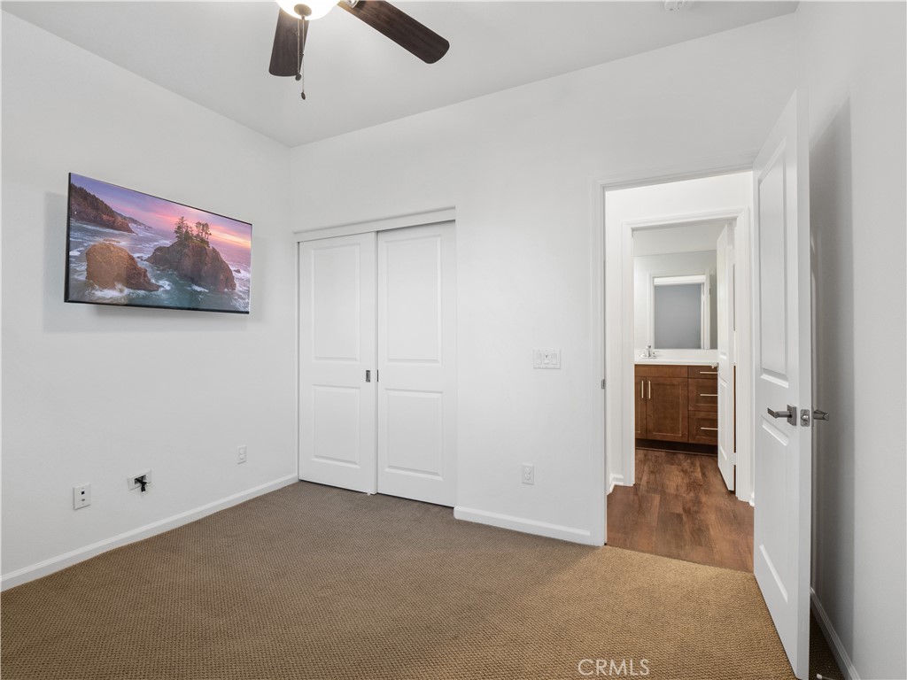 20650 Huntley Way Saugus, CA 91350 - Photo 7 of 35