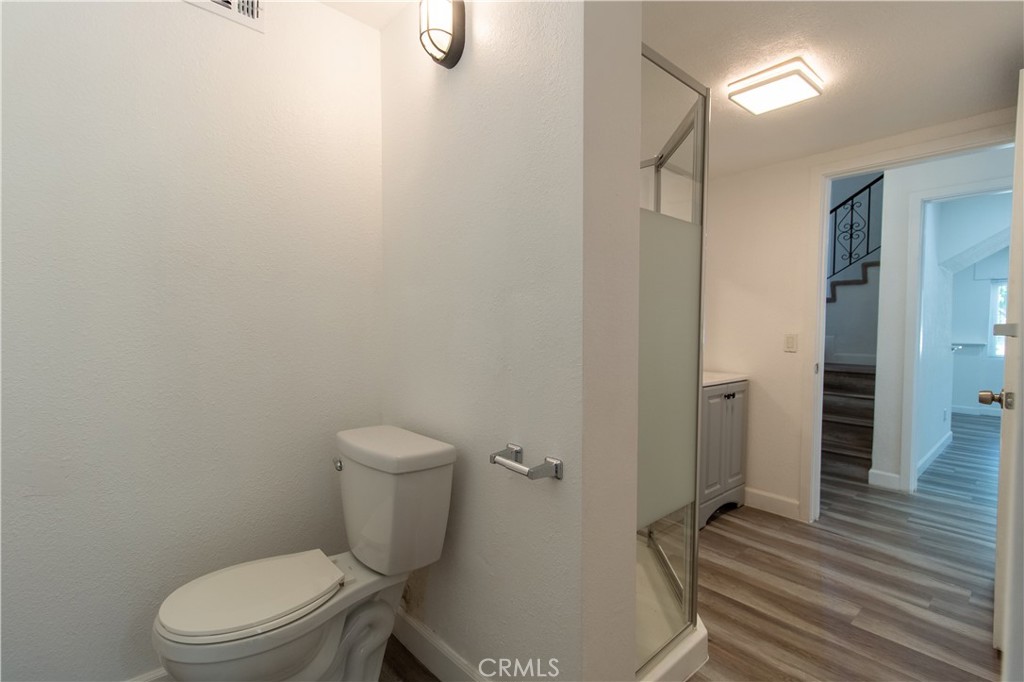 2350 Shadow Hill Drive Riverside, CA 92506 - Photo 16 of 20 Quarter bath.