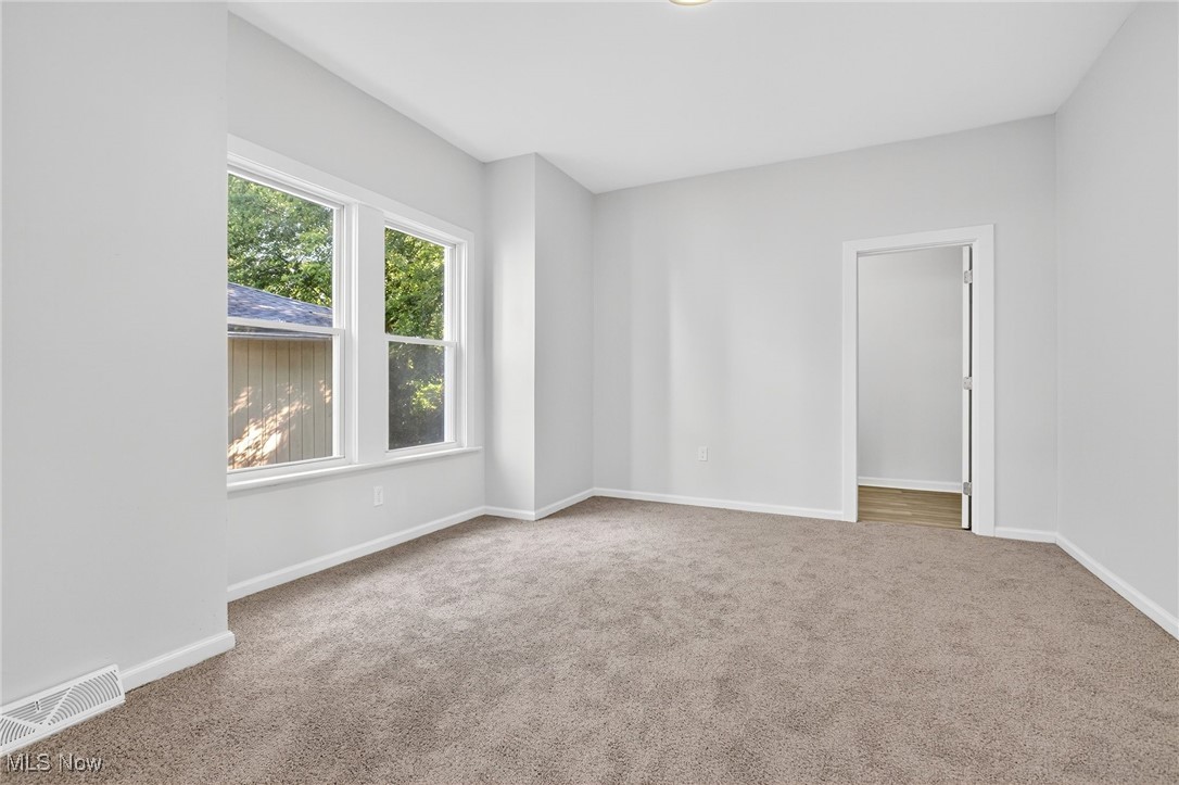 429 Arbor Road Cleveland, OH 44108 - Photo 13 of 27 Gallery Image 13